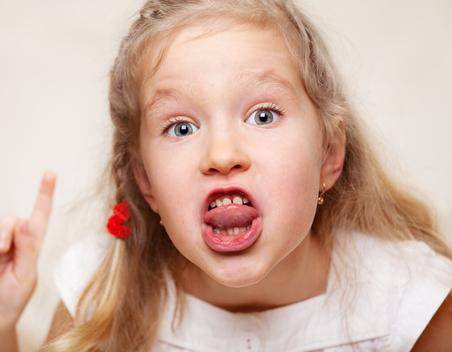 敏感期骂人是什么原因,孩子敏感期喜欢打人应该怎么引导