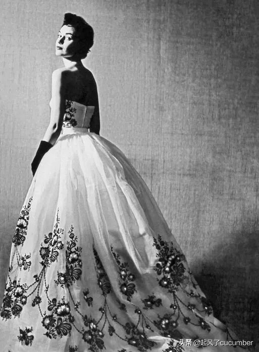 奥黛丽赫本与纪梵希的经典故事,奥黛丽赫本与纪梵希真的纯友谊