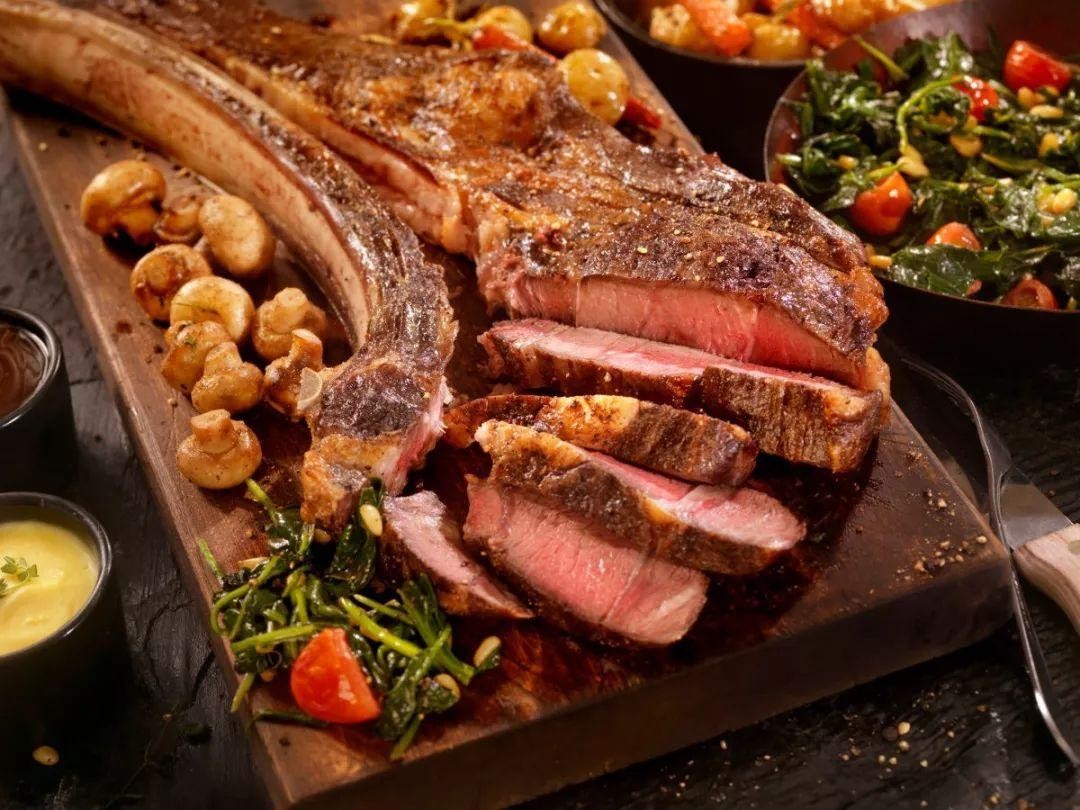 战斧羊排冰冻怎么处理,战斧牛排冒火