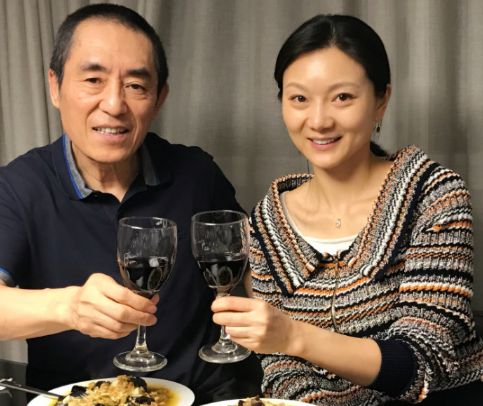 张艺谋长女张末，二嫁外国人后灰溜溜回国，与巩俐达成和解？