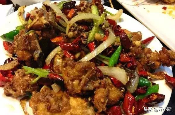 沈阳抻面鸡架视频,鸡架抻面