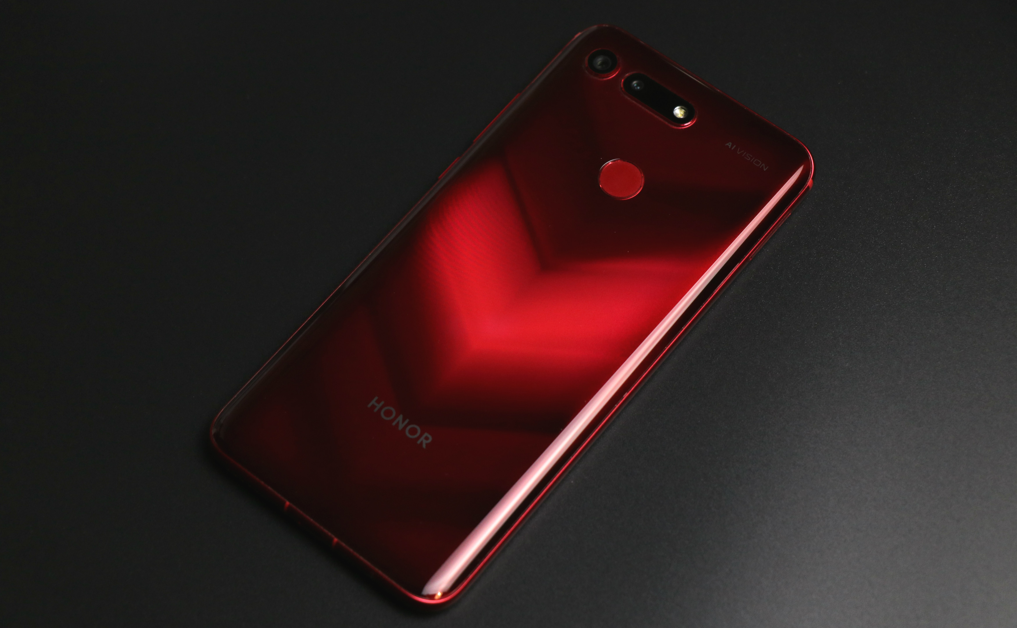 荣耀v20深度评测,荣耀v20的麒麟980降频了吗