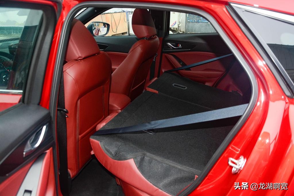 东瀛宝马！最美魂动红马自达CX4是最值得购买的平民买菜车吗