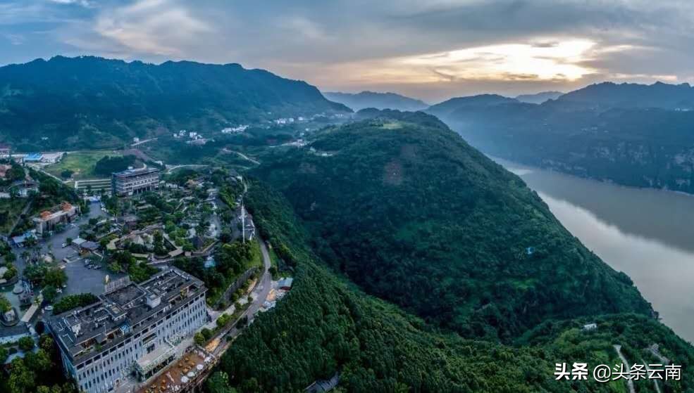 云南水富市有哪些好玩的地方,云南水富西部大峡谷温泉