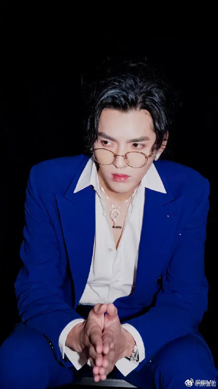 一戴眼镜就过敏,一戴隐形眼镜就过敏