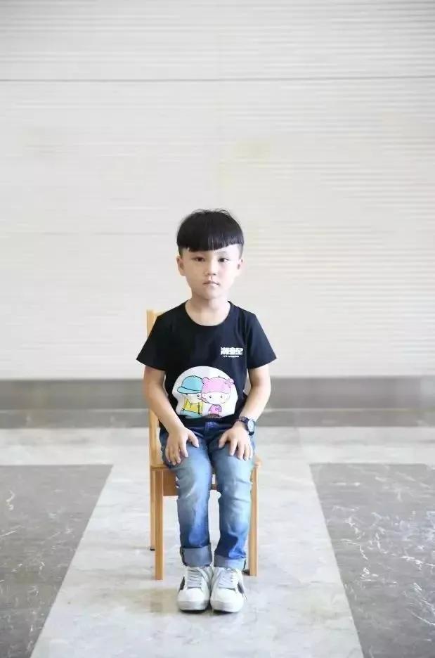 孩子在家上网课弯腰驼背怎么办,宅家上网课孩子如何保护视力