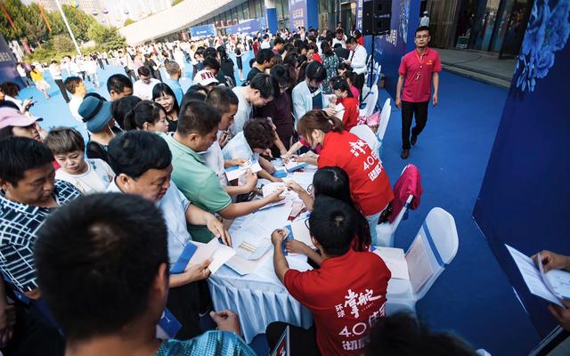 我们都是追梦人,我们都是追梦人原唱版