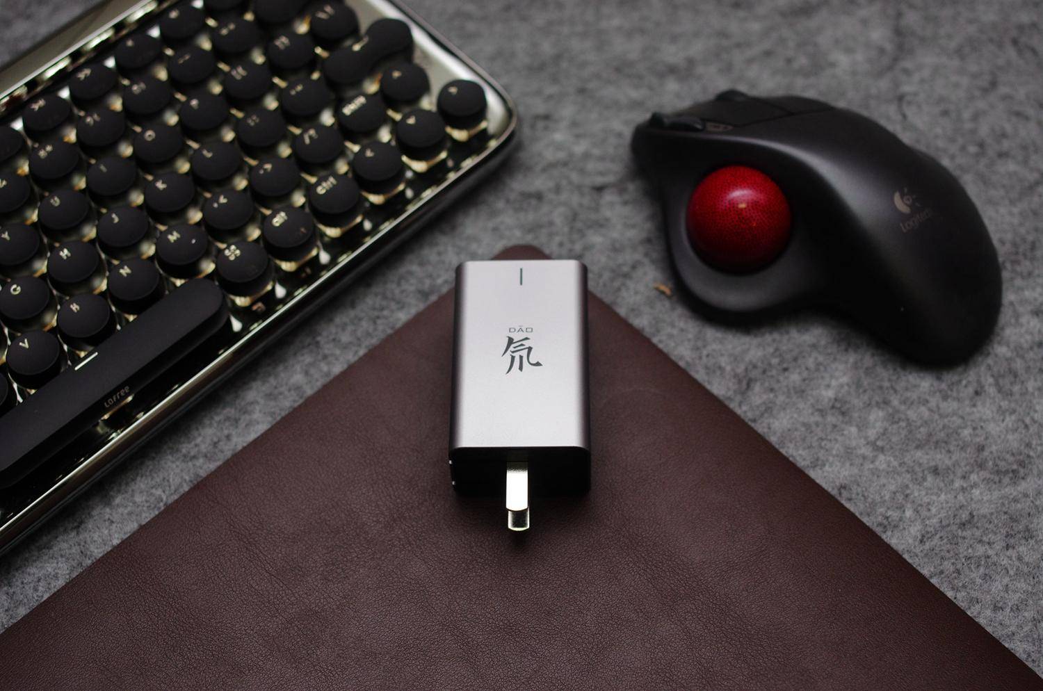 或许比原厂还要好一些：我的iPhone12的“高冷”配件们