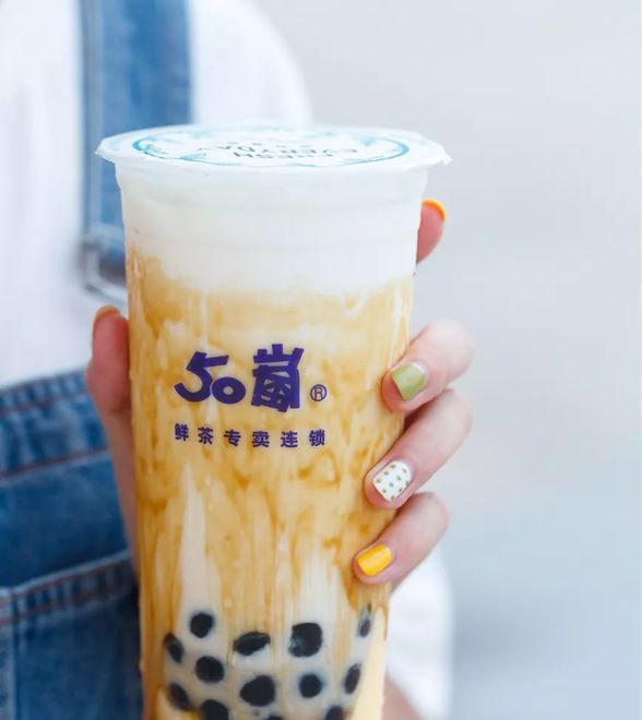 颜值口味双在线的“50岚”终于开到镜湖，我一口气喝了三杯...