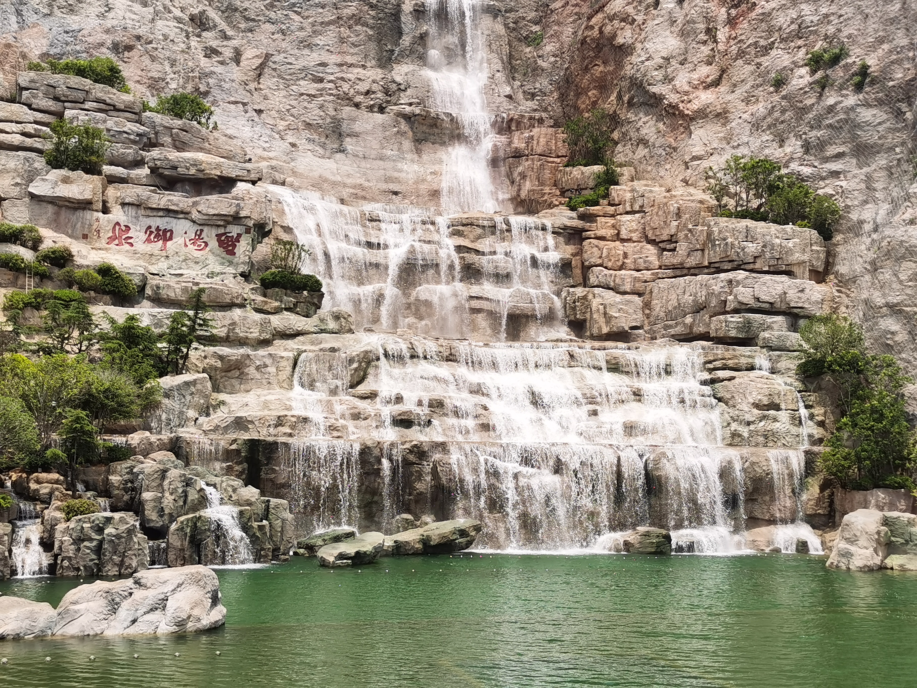 化腐朽为神奇的创作,化腐朽为神奇玉雕作品