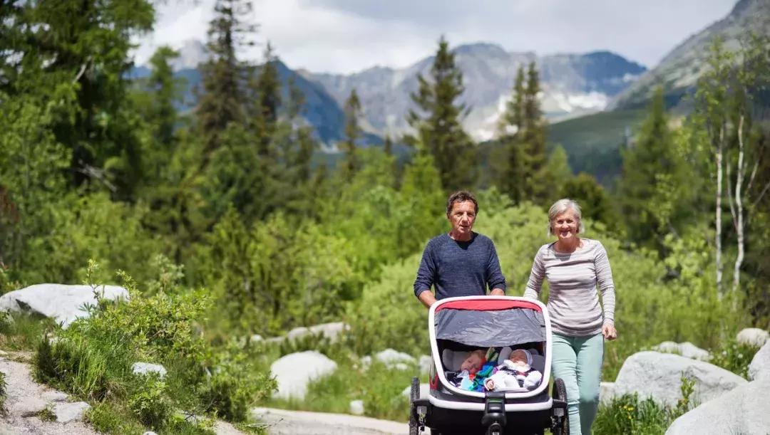 被视奸的中国儿童:“你的朋友圈,藏着100个恋童癖”