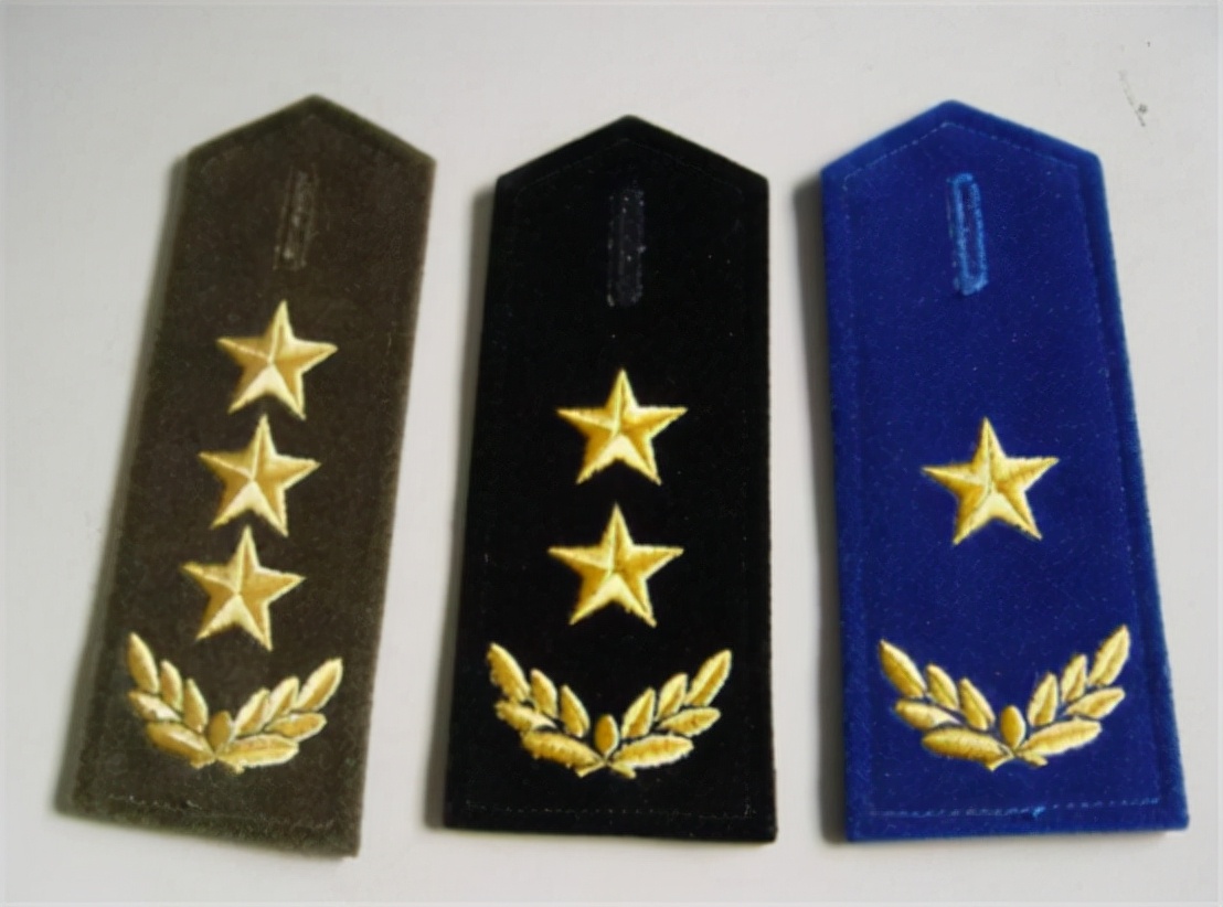 日本军衔少将和大佐哪个大,日本大佐相当于八路军什么官