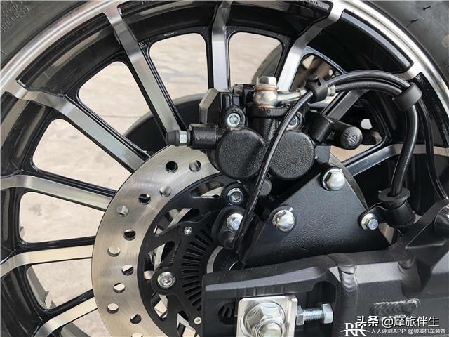 国产最漂亮的太子摩托车奔达400原驰兽