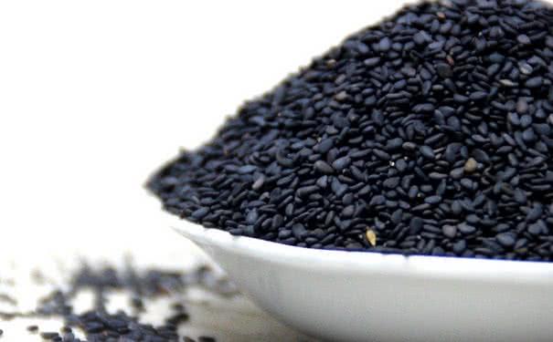 吃什么让白发变黑发,长白发吃什么可以变黑