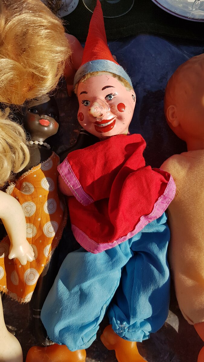 六十年代俄罗斯的跳蚤市场,一元左右的跳蚤市场