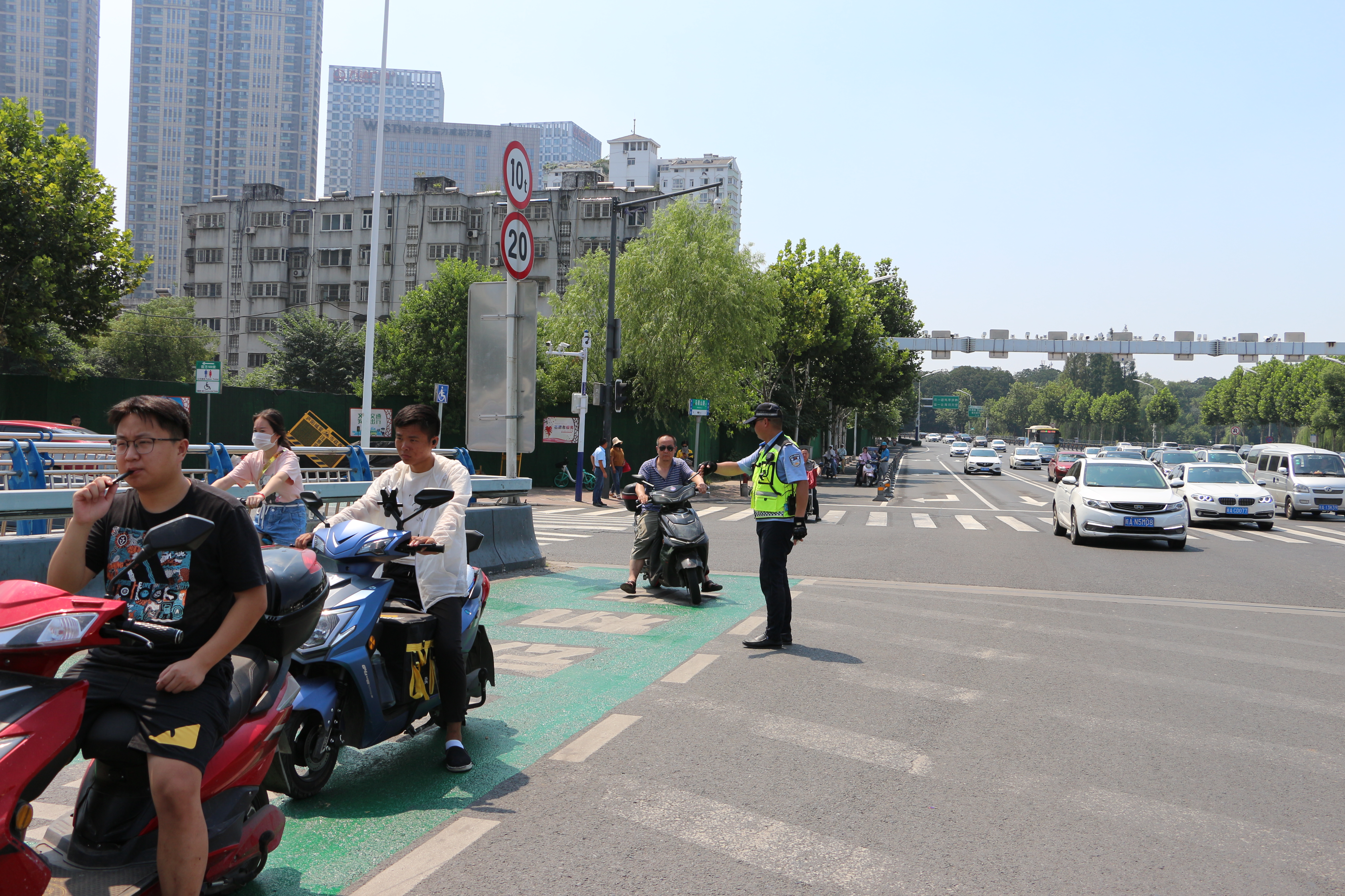 容易混淆的交通标志标线大全,标志标线的认知大全