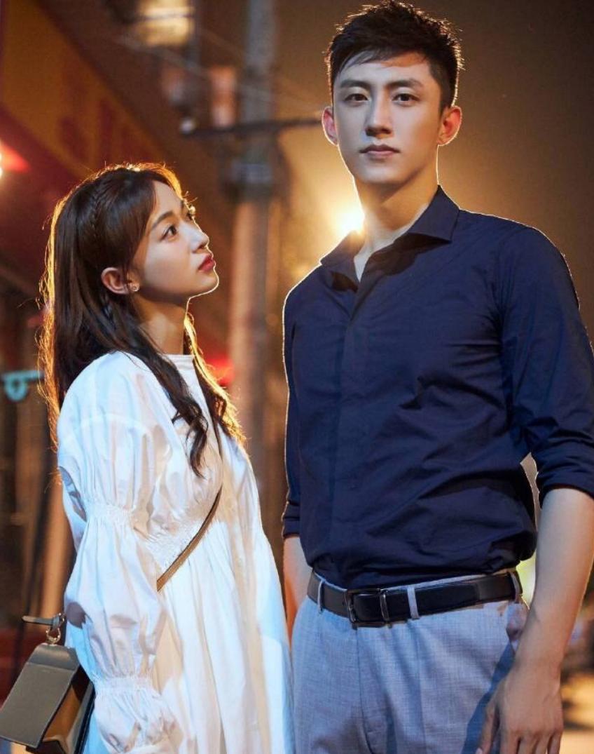 青春创世纪吴谨言黄景瑜合照,青春创世纪黄景瑜表白吴谨言片段