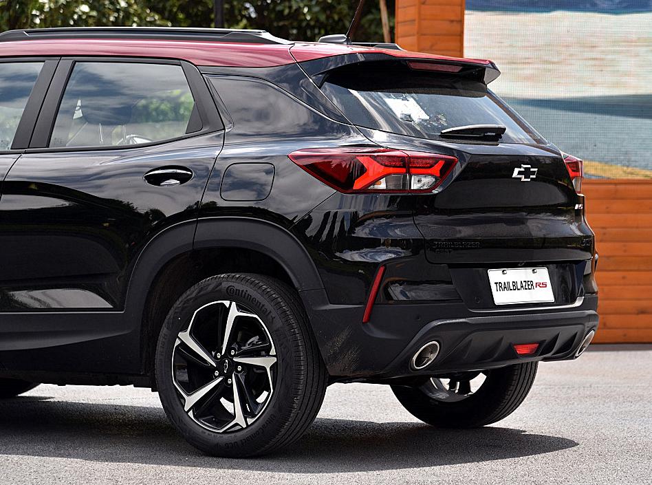 雪佛兰最霸气中型suv,雪佛兰黑武士suv落地价