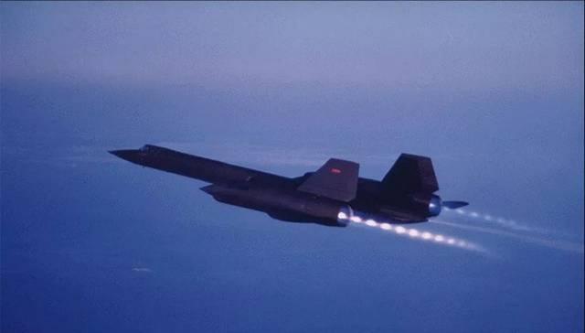 导弹精准击中敌方目标原理,导弹击中移动目标