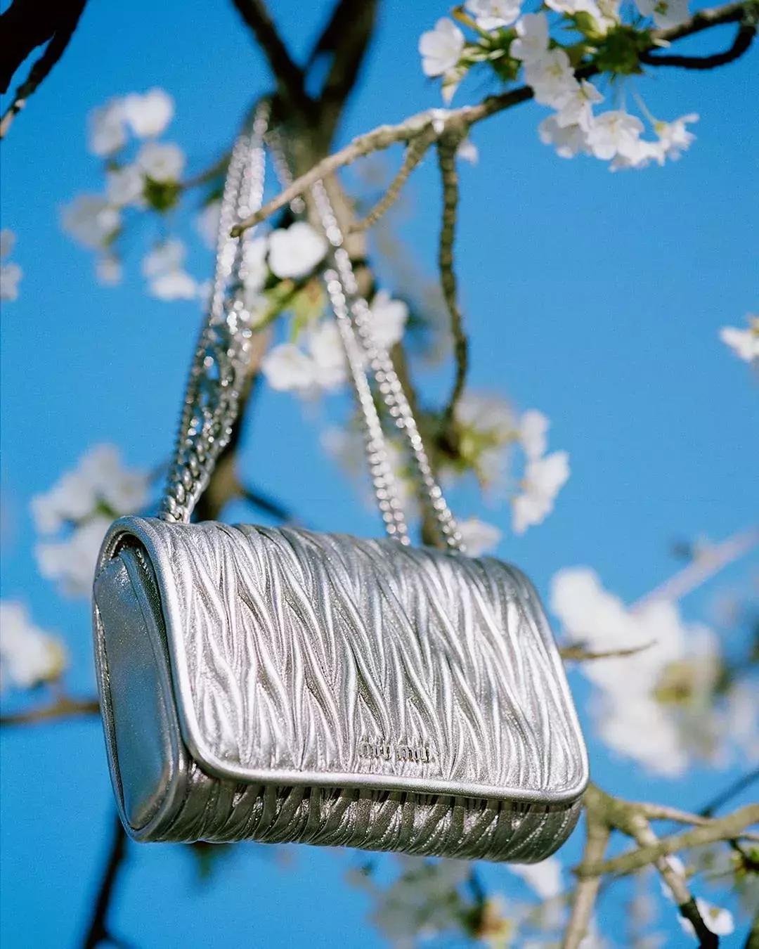 盘点：一次性解决不同材质包包的养护问题——Plum红布林包*养包**护