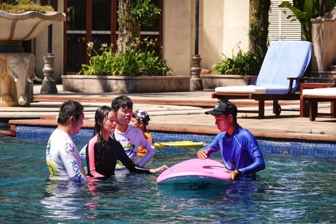 夏令营冲浪体验活动,冲浪暑期夏令营