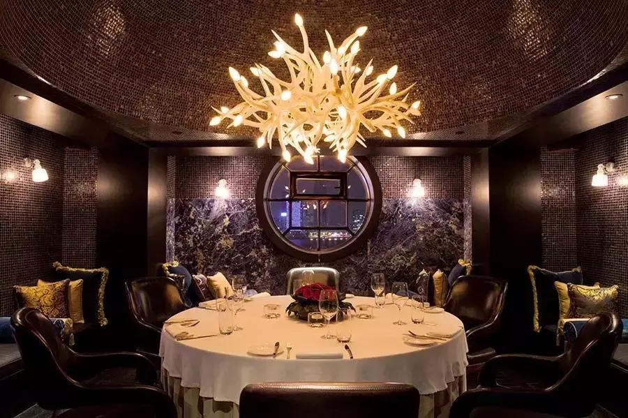 在上海最高的餐厅吃饭需要多少钱,上海最贵的餐厅吃一顿花多少