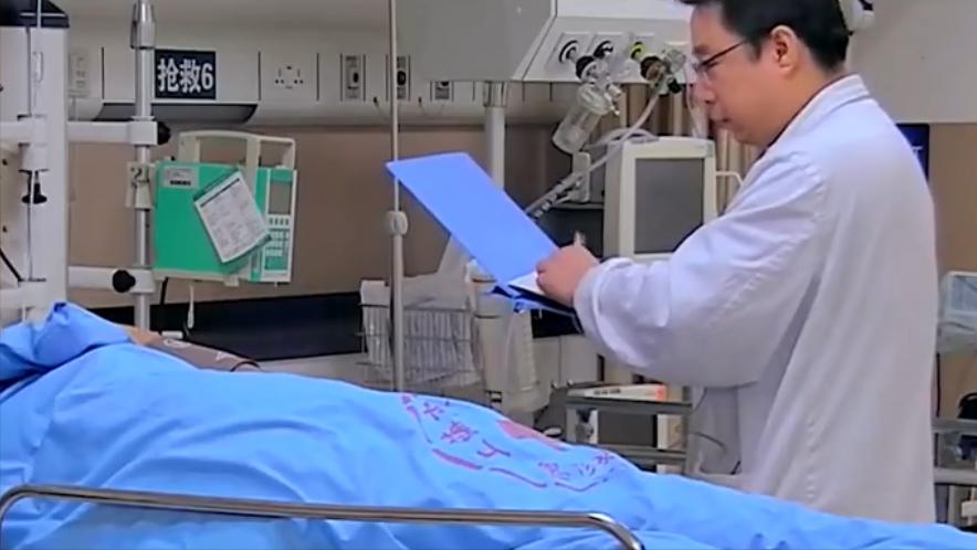 29岁男人喝下整瓶百草枯，当他后悔时，家人却放弃治疗！纪录片