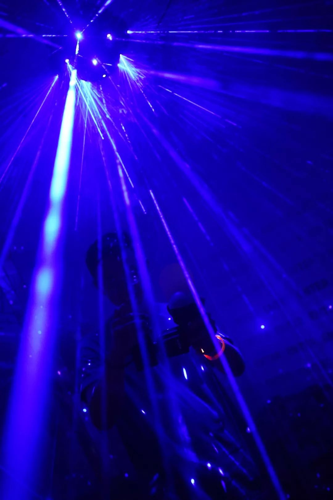 当心断缆警示标志,断片前有什么预警