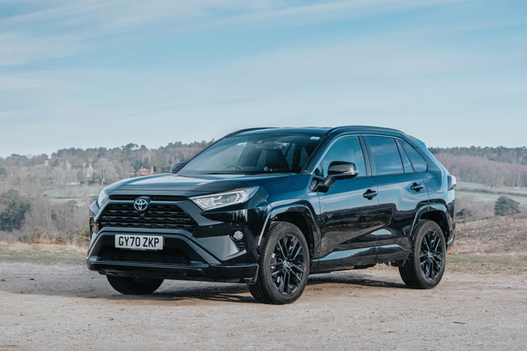 只管踩油门，剩下交给“夸戳”！奥迪四驱强在哪？