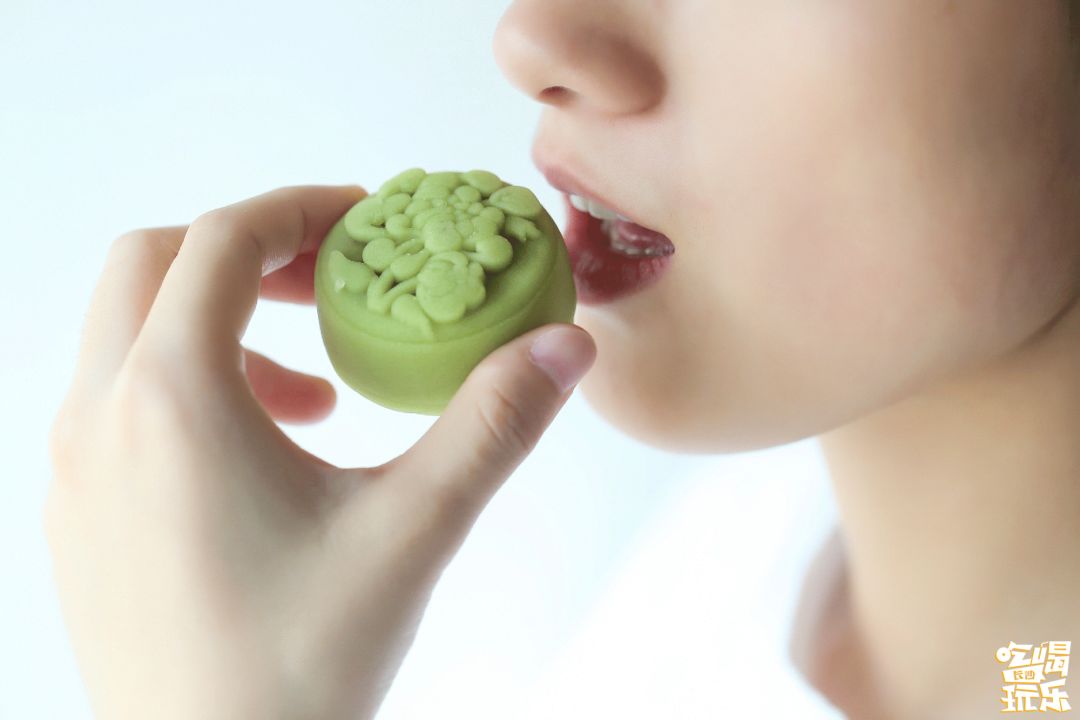 最好吃的月饼健康解馋,吃各种各样的超多月饼全部吃完