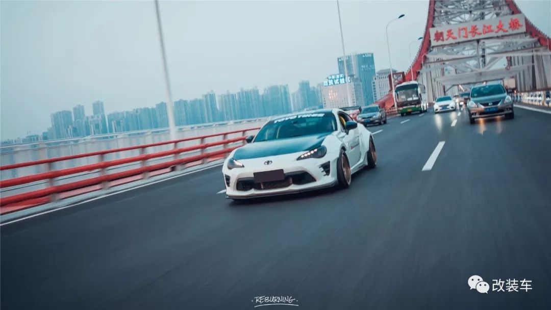 丰田86改装气动宽体包围,丰田86改装全过程