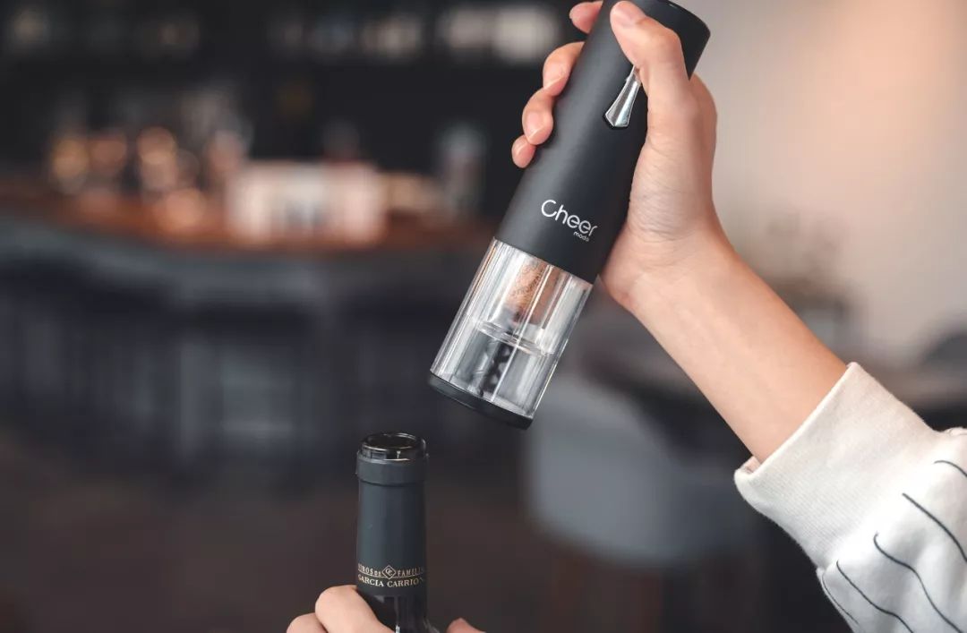 喝红酒醒酒好慢,春节一定用到的开红酒妙招