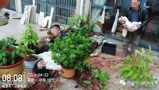 湘潭妈妈携孩子跳楼事件,27岁女子产后跳楼身亡后续