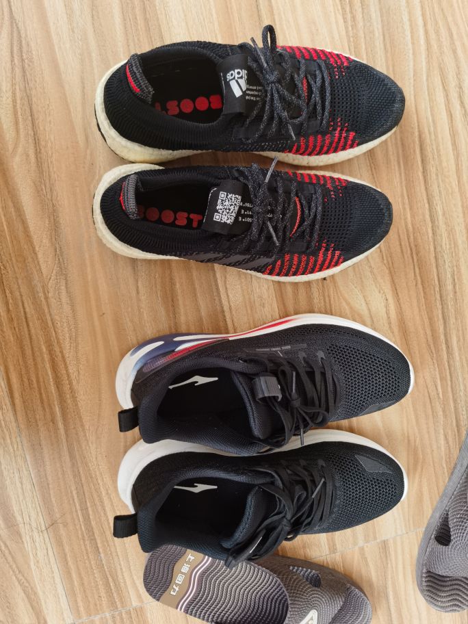 鸿星尔克哪双跑鞋更有性价比,鸿星尔克最好的一双跑鞋是什么