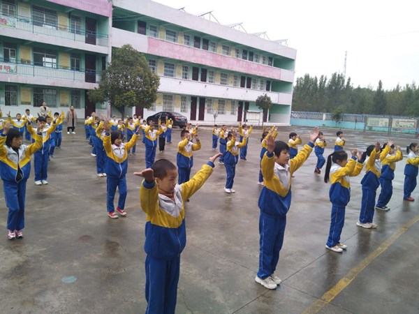 淅川县寺湾活动,寺湾镇小学阳光大课间
