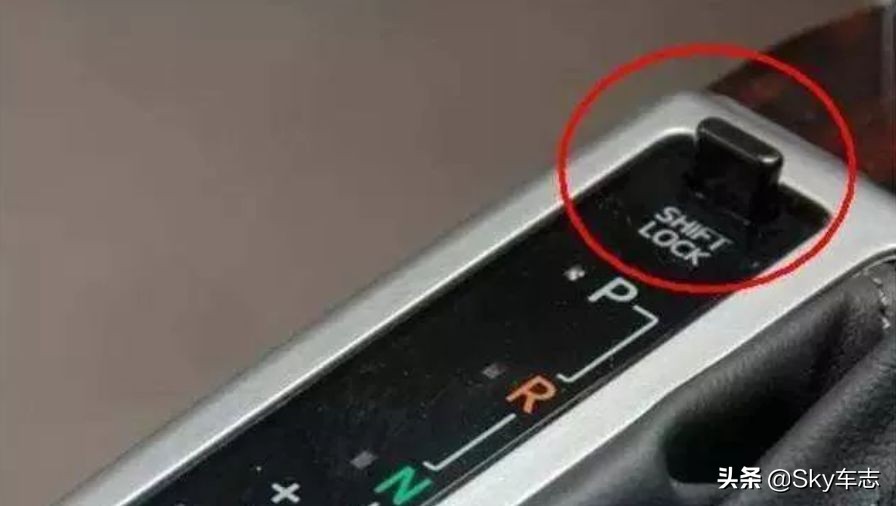 宝马应急解除p挡方法,宝马怎么应急解挡