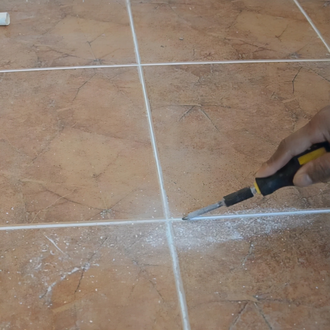 现在都流行美缝到底实用吗,为什么现在不用传统美缝