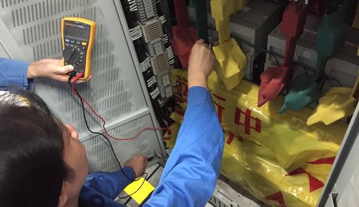 管型母线温度高,怎么防止母线槽水平振动