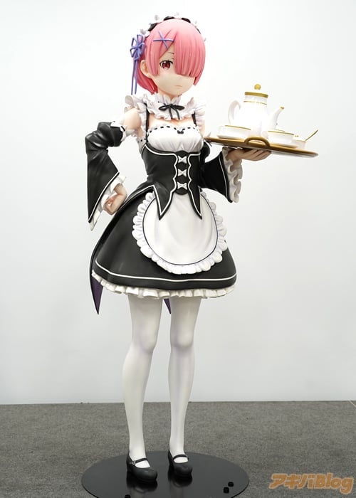 单反穷三代，手办毁一生