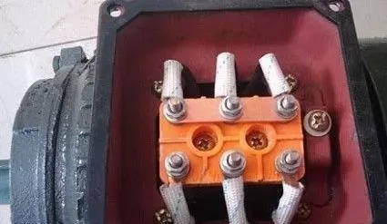 220v电机正反转接线,电机六个接线端子怎么接