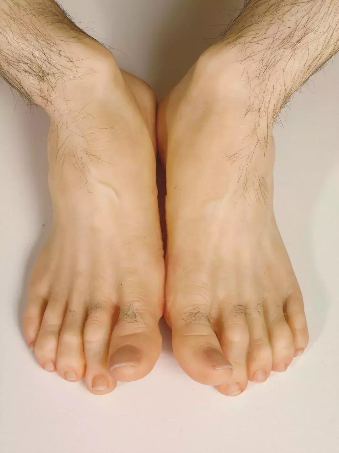 令人难以置信的活雕塑,逼真人脸雕塑视频