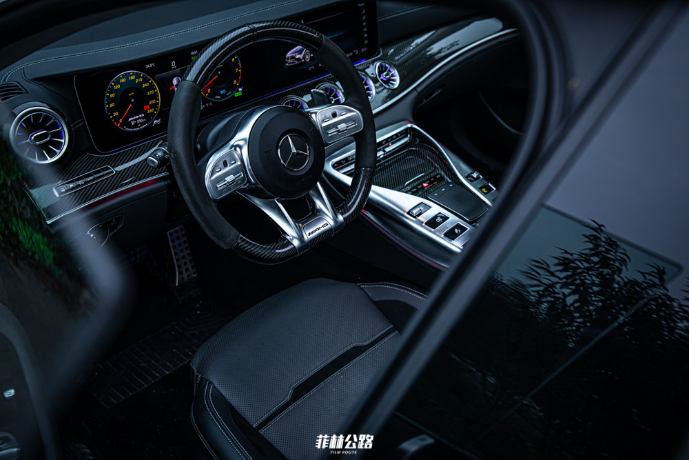 2022款amggt53夜晚试驾,试驾奔驰amg53gt四门