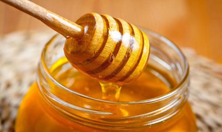 怎么鉴别真假蜂蜜最简单的办法,养蜂人教你如何辨别真假蜂蜜