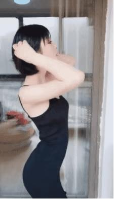 这个手势代表什么意思,中指无名指弯曲这个手势什么意思