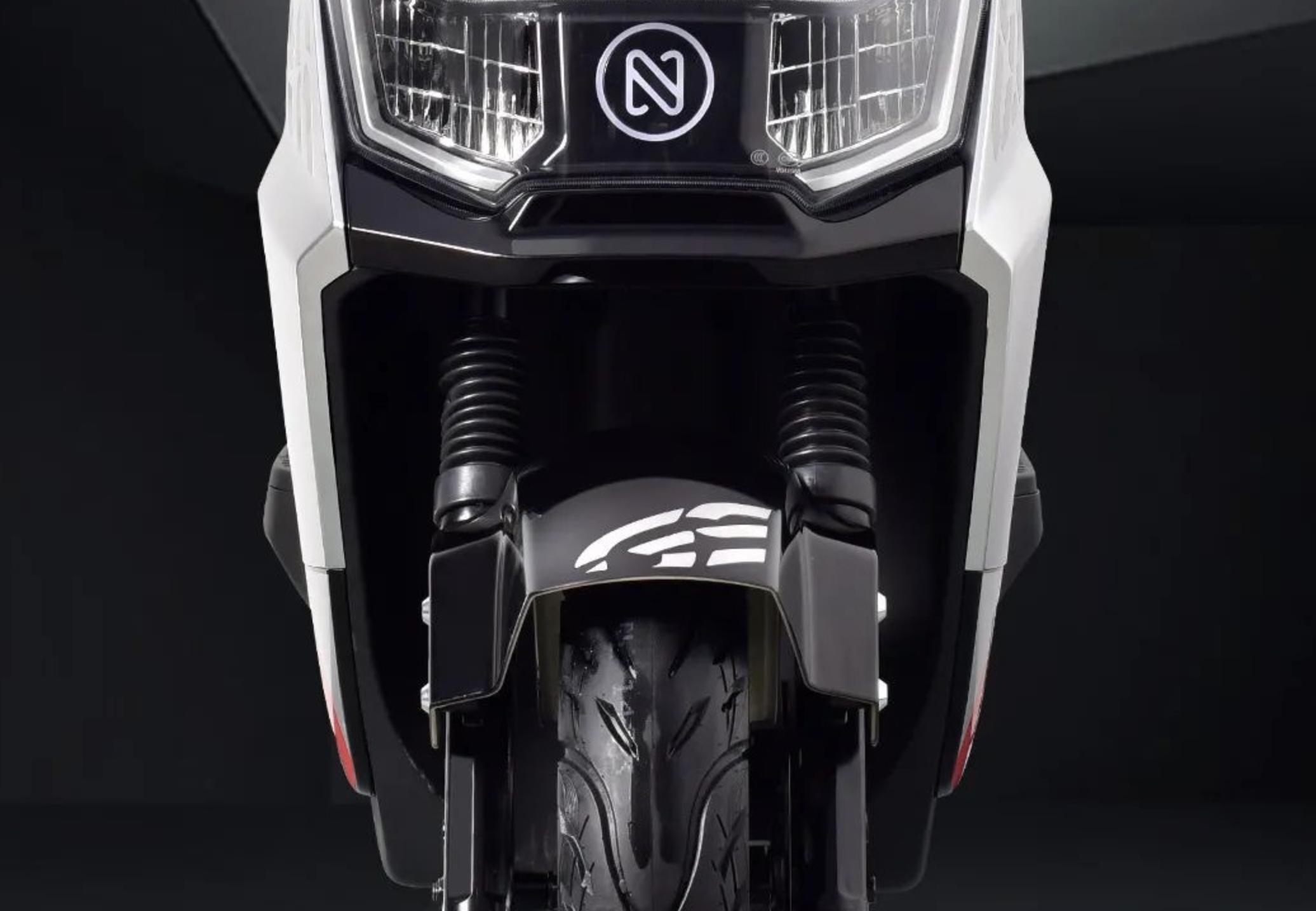 新蕾和台铃电摩买哪个好,新蕾电动车n5高速版