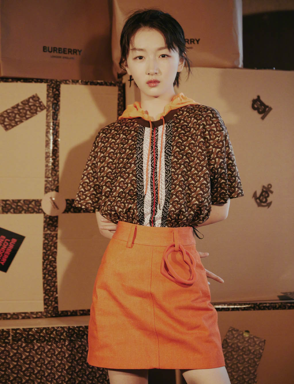 周冬雨又拿影后!曾因身高矮被嘲时尚黑洞,如今成小个子穿搭模板