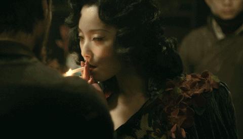 周冬雨成极萌全球代言人,周冬雨为什么当维密代言人