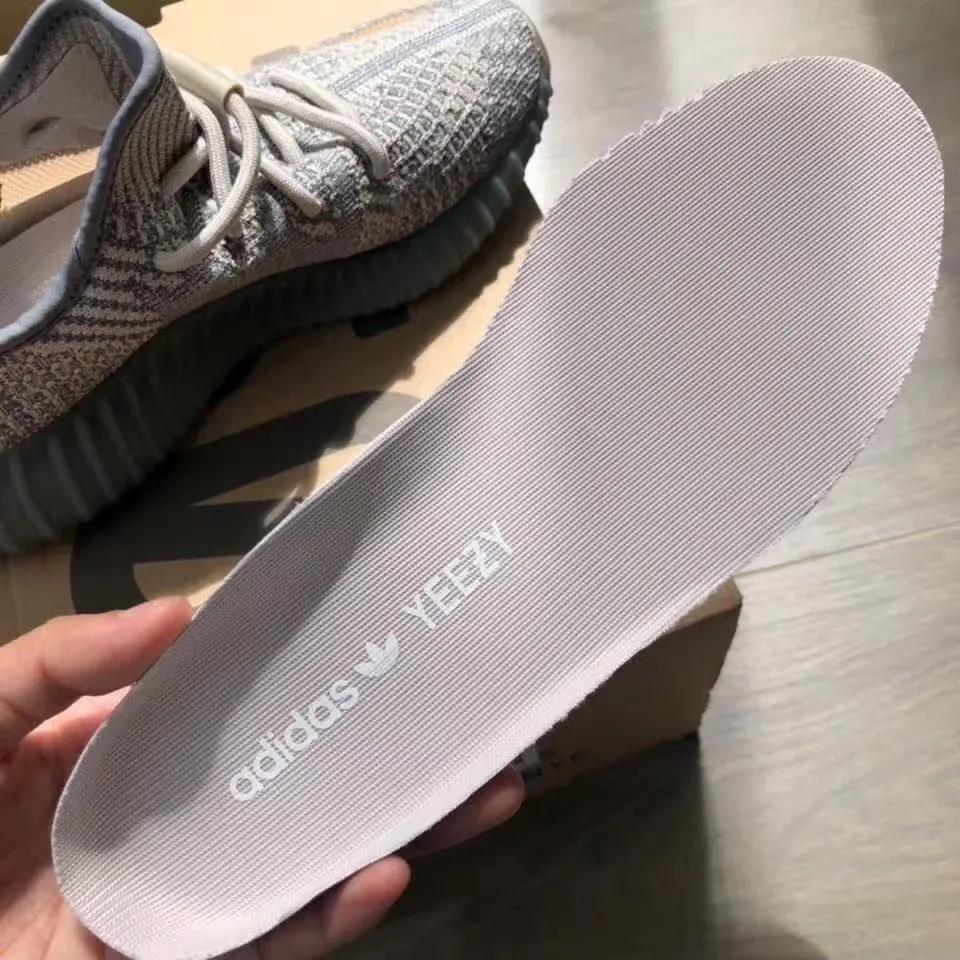 yeezy350v2左右脚感不一样,yeezy350国风