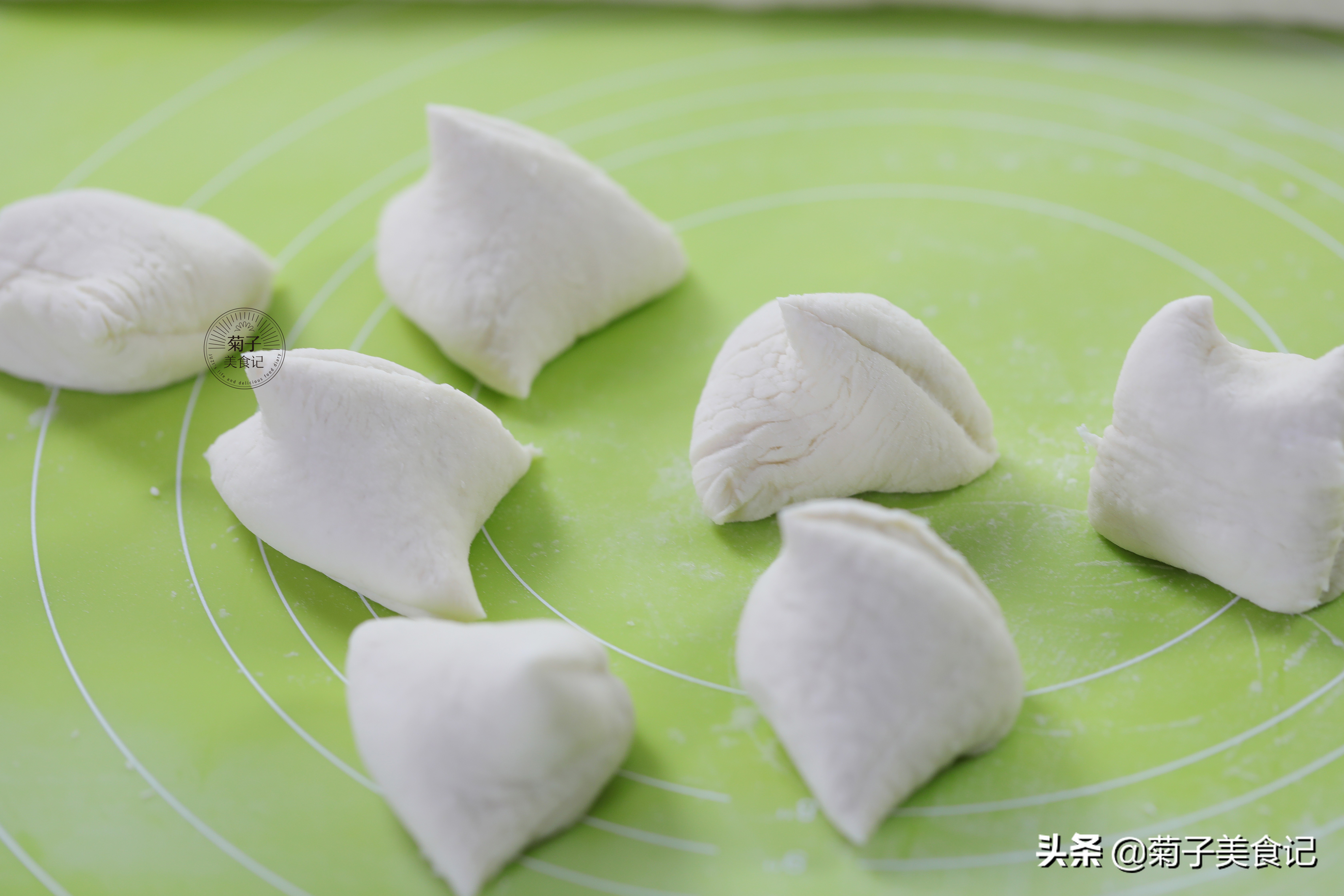 雪菜粉条肉末包子,雪菜肉末包子的做法