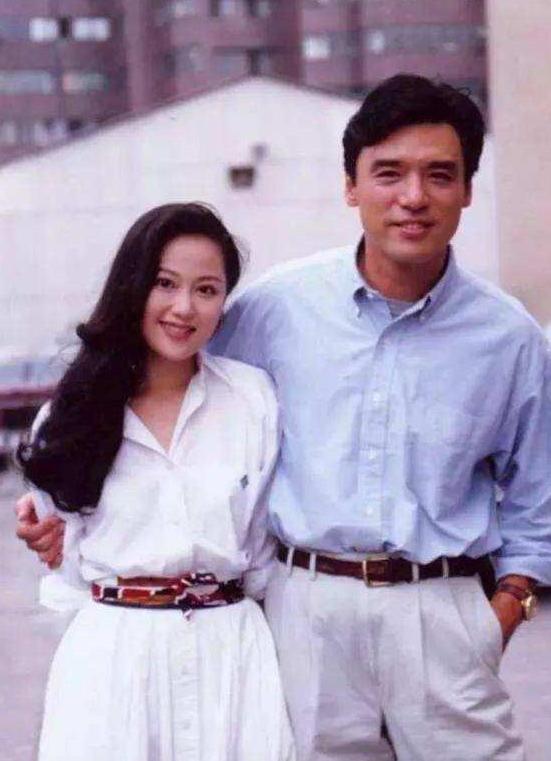 钟镇涛章小蕙背后的故事,章小蕙钟镇涛格局